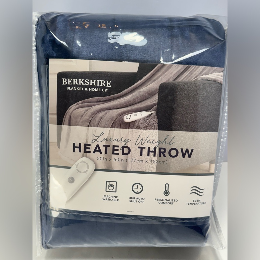 NEW - Berkshire Velvetsoft & Sherpa Luxury Weight Heated Throw - Navy Blue